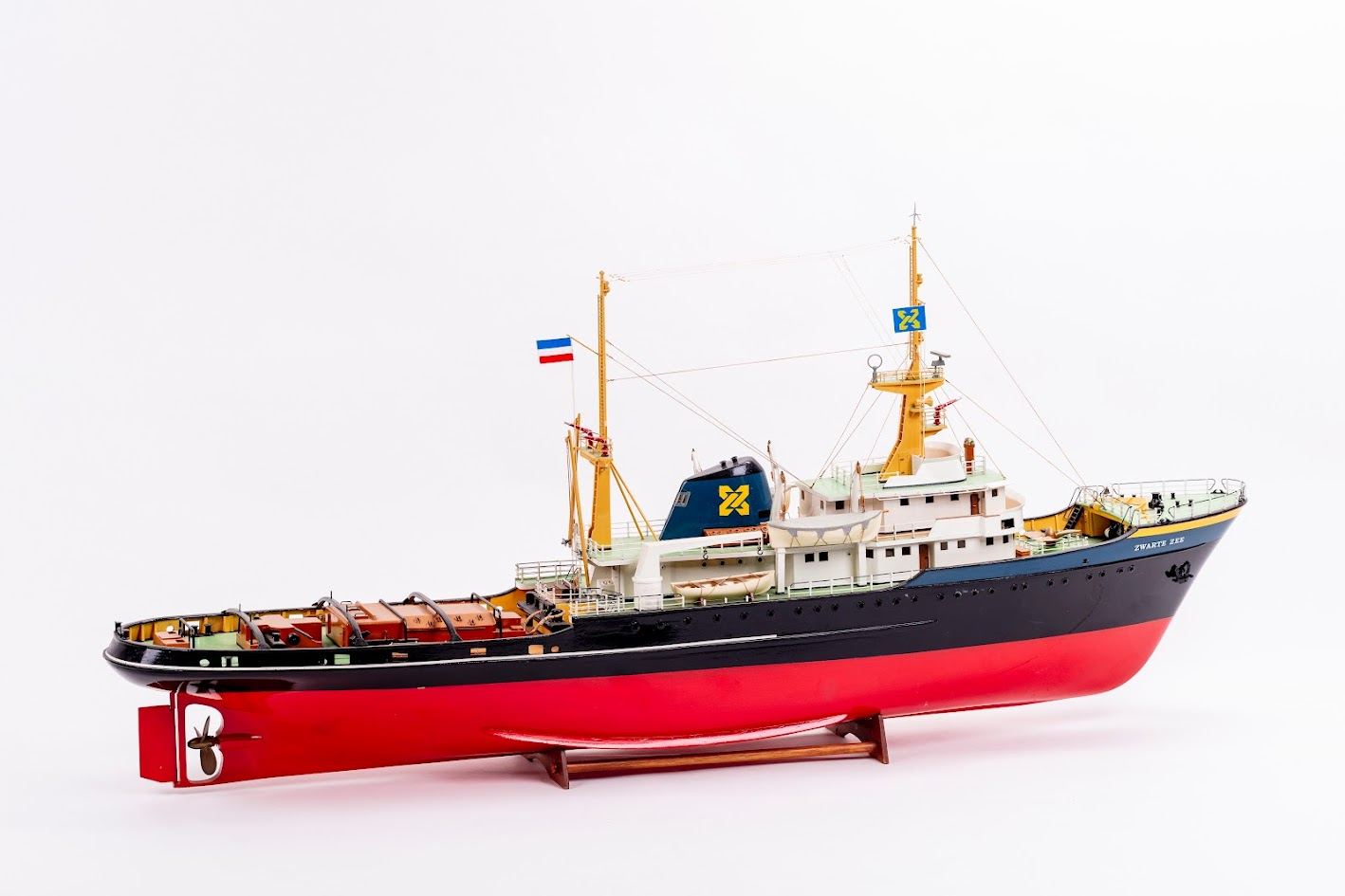 -image_Billing Boats_BB592_25