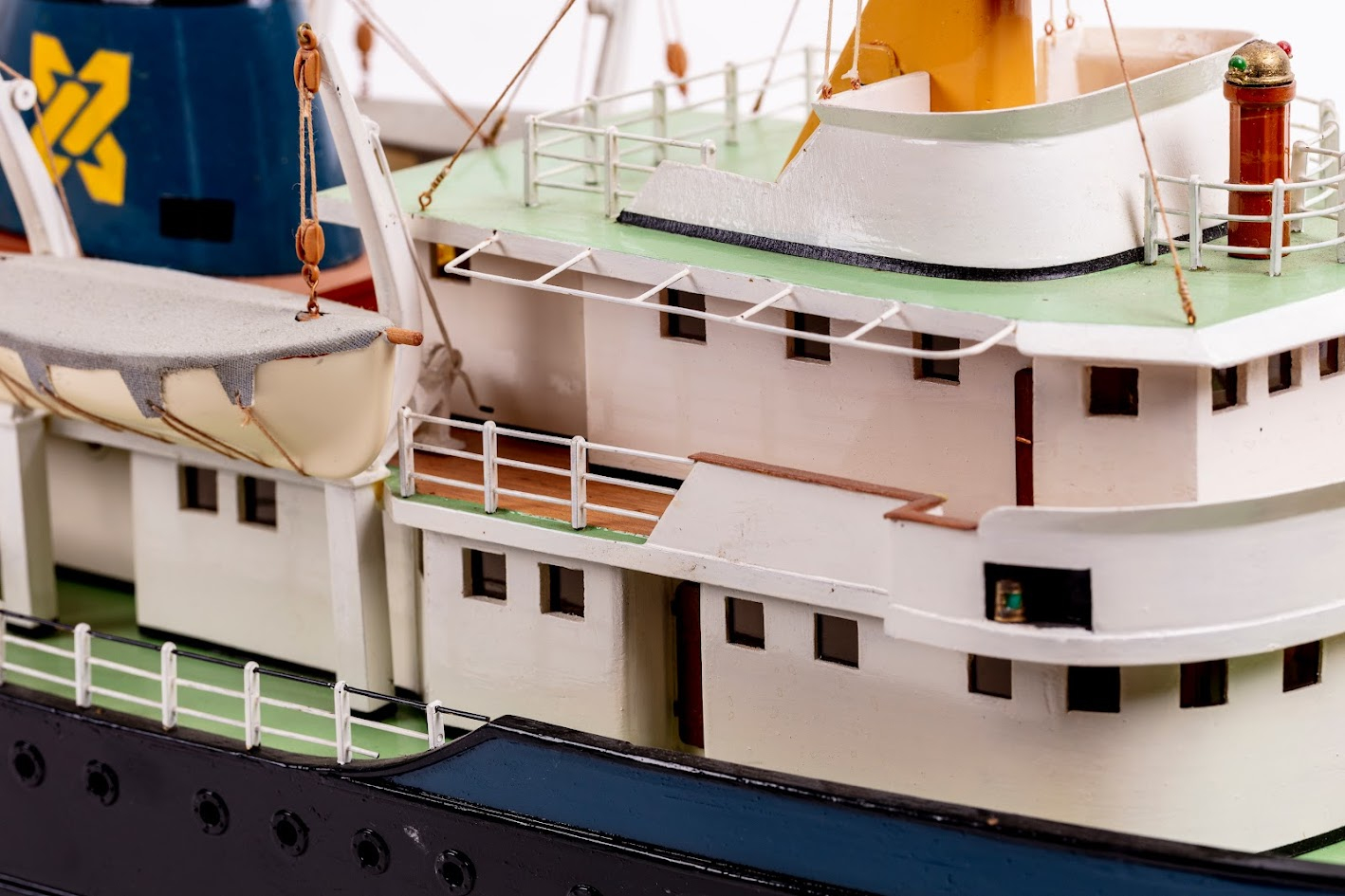 -image_Billing Boats_BB592_35