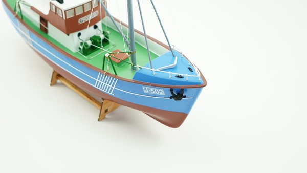 -image_Billing Boats_BB240_2