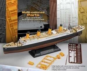 R.M.S.Titanic in scale 1-700 