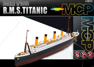 Academy 14217 Statek liniowy RMS Titanic model do składania 1/1000 
