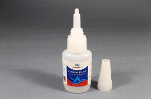 Cyanoacrylate Glue Medium Thin Amazing Art 15603 20g