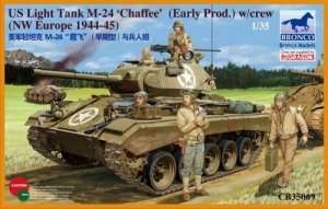 American Light Tank M24 Chaffee (WWII Prod.) with Tank Crew Set 1:35