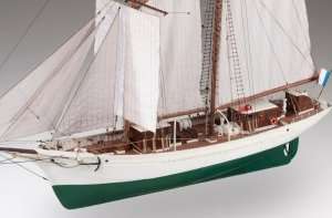 D021 La Belle Poule wooden ship model kit