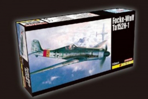 Focke-Wulf Ta152H-1 model Dragon 5577 in 1-48