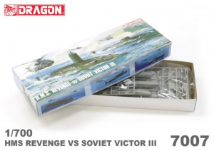 HMS Revenge vs Victor III model Dragon 7007 in 1-700