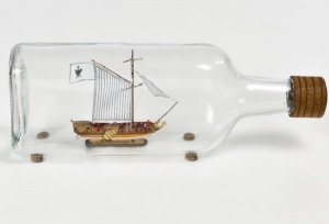 Golden Yacht - okręt w butelce - Amati 1350 - drewniany model