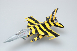 Gotowy model F-16A Fighting Falcon MLU BAF Tiger Meet Easy Model 37127
