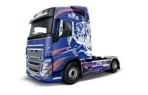 Volvo FH4 Globetrotter Medium Roof model Italeri in 1-24