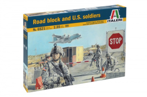 Road block and U.S. soldiers model Italeri 6521 in 1-35