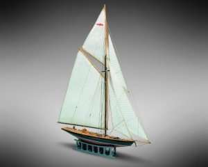 Jacht Britannia Mamoli MM09 drewniany model 1-177