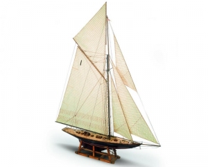 Jacht Britannia Mamoli MV44 drewniany model okrętu 1-64