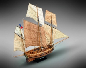 Le Coureur - Mamoli MV38 - wooden ship model kit