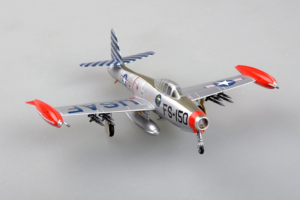 Die Cast F-84E Thunderjet Easy Model 37109 in 1-72
