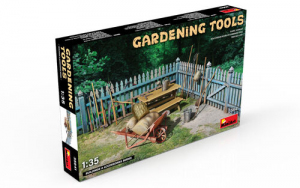 Model MiniArt 35641 Gardening Tools