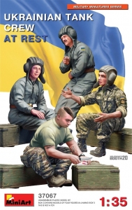 Ukrainian Tank Crew at Rest model MiniArt 37067 in 1-35