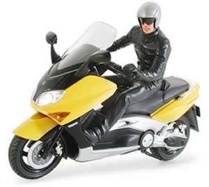 Tamiya 24256 Yamaha TMAX with Rider Figure