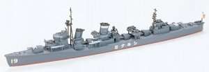 Japanese Navy Destroyer Shikinami model Tamiya in 1-700 