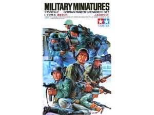 German Panzer Grenadiers in scale 1-35