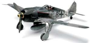 Tamiya 61095 Focke-Wulf Fw 190 A-8/A-8 R2