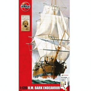 HM Bark Endeavour model set Airfix A50047