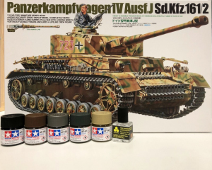 Zestaw z farbami Tamiya 35181 German Panzerkampfwagen IV Ausf.J skala 1-35