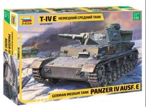 German Panzerkampfwagen IV E - model Zvezda in scale 1-35