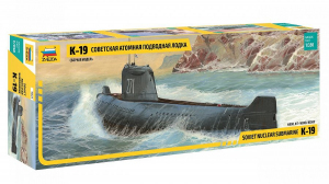 K-19 Soviet Nuclear Submarine in scale 1-350 Zvezda 9025