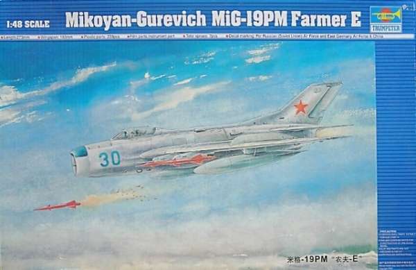 Model Soviet fighter MiG-19PM Farmer E, Trumpeter 02804_image_1-image_Trumpeter_02804_1