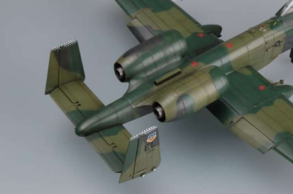 Samolot wielozadaniowy A-10A Thunderbolt II do sklejania, model Hobby Boss 80323 -image_9-image_Hobby Boss_80323_3