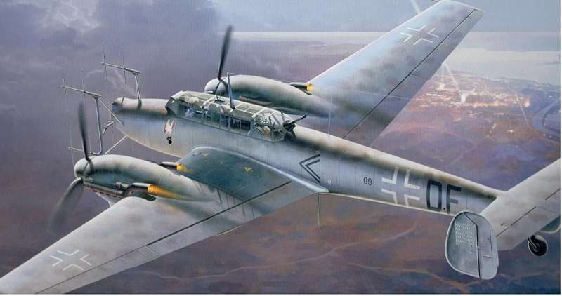 Niemiecki myśliwiec Messerschmitt Bf 110G-4 z okresu II wojny światowej, plastikowy model do sklejania Eduard 7094 w skali 1:72-image_Eduard_7094_1