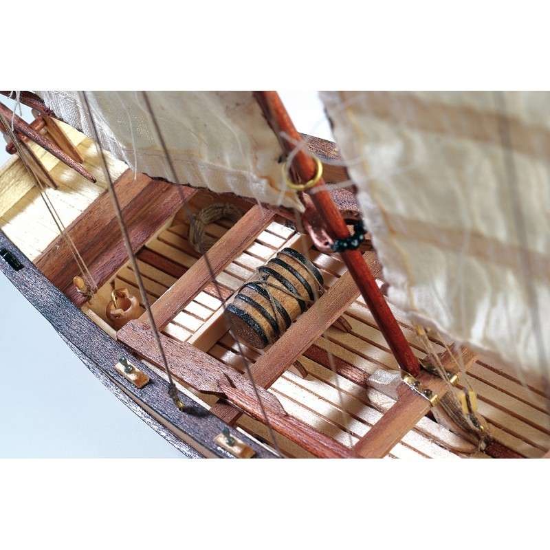 drewniany-model-do-sklejania-szalupy-hms-endeavour-sklep-modeledo-image_Artesania Latina drewniane modele statków_19015_4