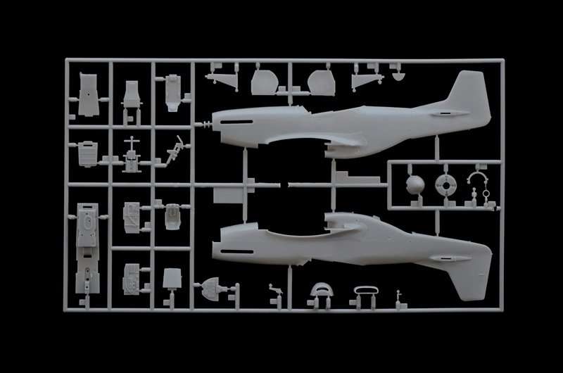 plastikowy-model-samolotu-p-51-d-k-pacific-aces-do-sklejania-sklep-modelarski-modeledo-image_Italeri_2743_7