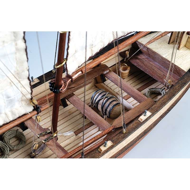 drewniany-model-do-sklejania-szalupy-hms-endeavour-sklep-modeledo-image_Artesania Latina drewniane modele statków_19015_3