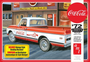 1972 Chevrolet Pickup w/Vending Machine & Crates AMT 1231 1-25
