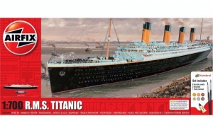 Airfix A50164A RMS Titanic zestaw z farbami 1/700 
