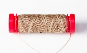 Amati 4124/02 Lina jasna - beżowa 0,25 mm długość 20m