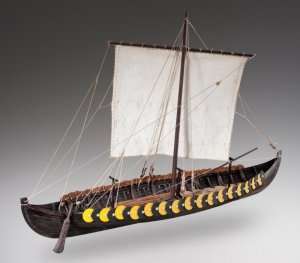 D006 Viking Gokstad drewniany model łodzi 1-35