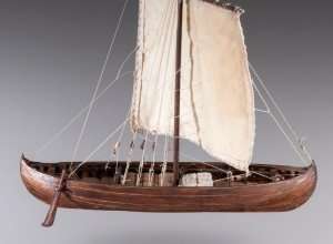 D013 Viking Knarr - drewniany model w skali 1-72