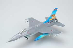 Die Cast model F-16A Fighting Falcon J-004 NTAF Tiger Meet Easy Model 37126 