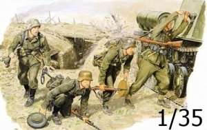 Dragon 6058 German Panzerjagers (Eastern Front 1944)