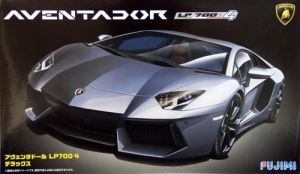 Fujimi 125589 Model samochodu Lamborghini Aventador LP700-4 DX