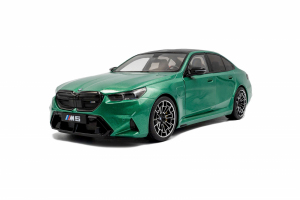 Gotowy model BMW M5 (G90) Isle of Man Green Metallic 2025 1/18 - Solido 1814701