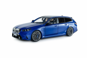 Gotowy model BMW M5 Touring Marina Bay Blue Metallic 2024 1/18 - Solido 1814801