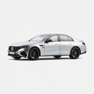 Gotowy model Mercedes-AMG E 53 Hybrid 4MATIC+ Limousine Hightech Silver 2026 1/18 - NZG 111700055