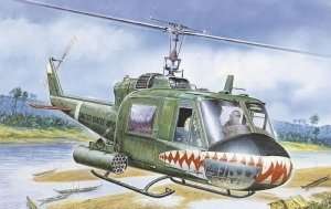 Italeri 0050 UH-1C Gunship