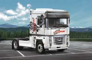 Italeri 3941 Renault AE500 Magnum - 2001