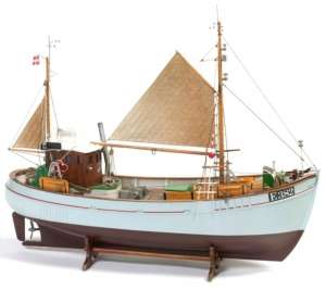 Łódź rybacka Mary Ann BB472 drewniany statek 1-33