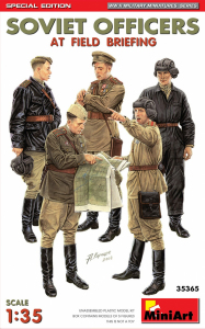 MiniArt 35365 Radzieccy oficerowie na odprawie terenowej figurki 1-35