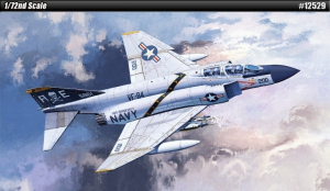 Model Academy 12529 USN F-4J VF-84 Jolly Rogers 1:72 